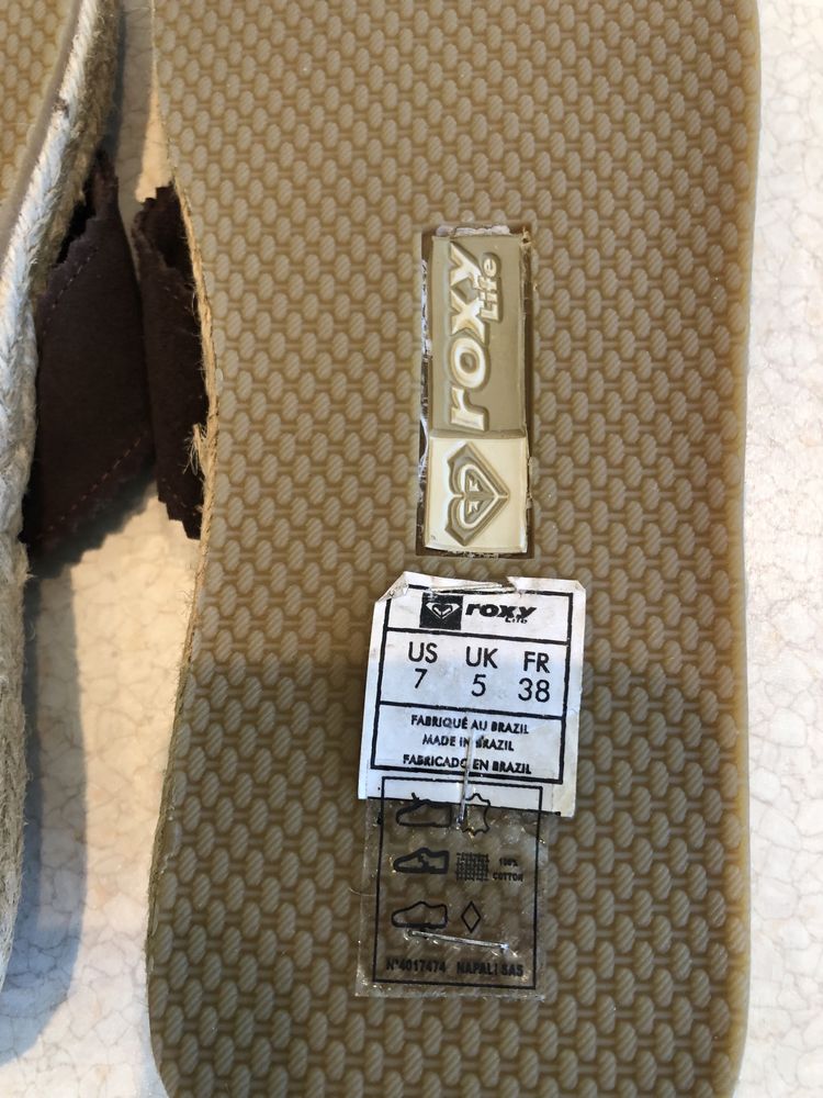 Japonki klapki brązowe Roxy materiał