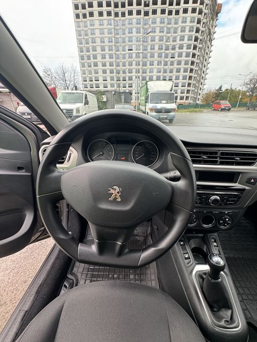 Peugeot 301 офіційний