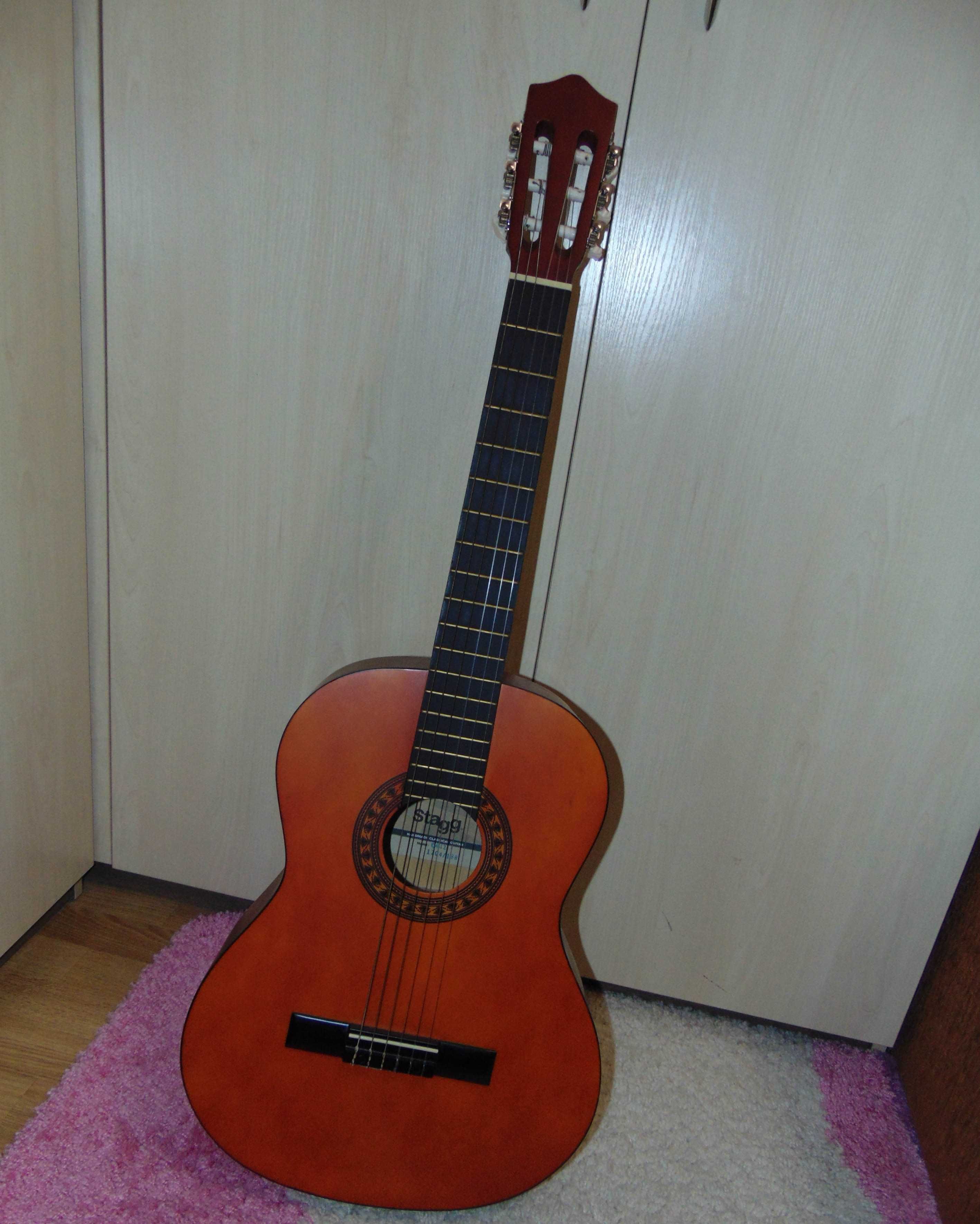Класична гітара з чохлом Stagg C442
