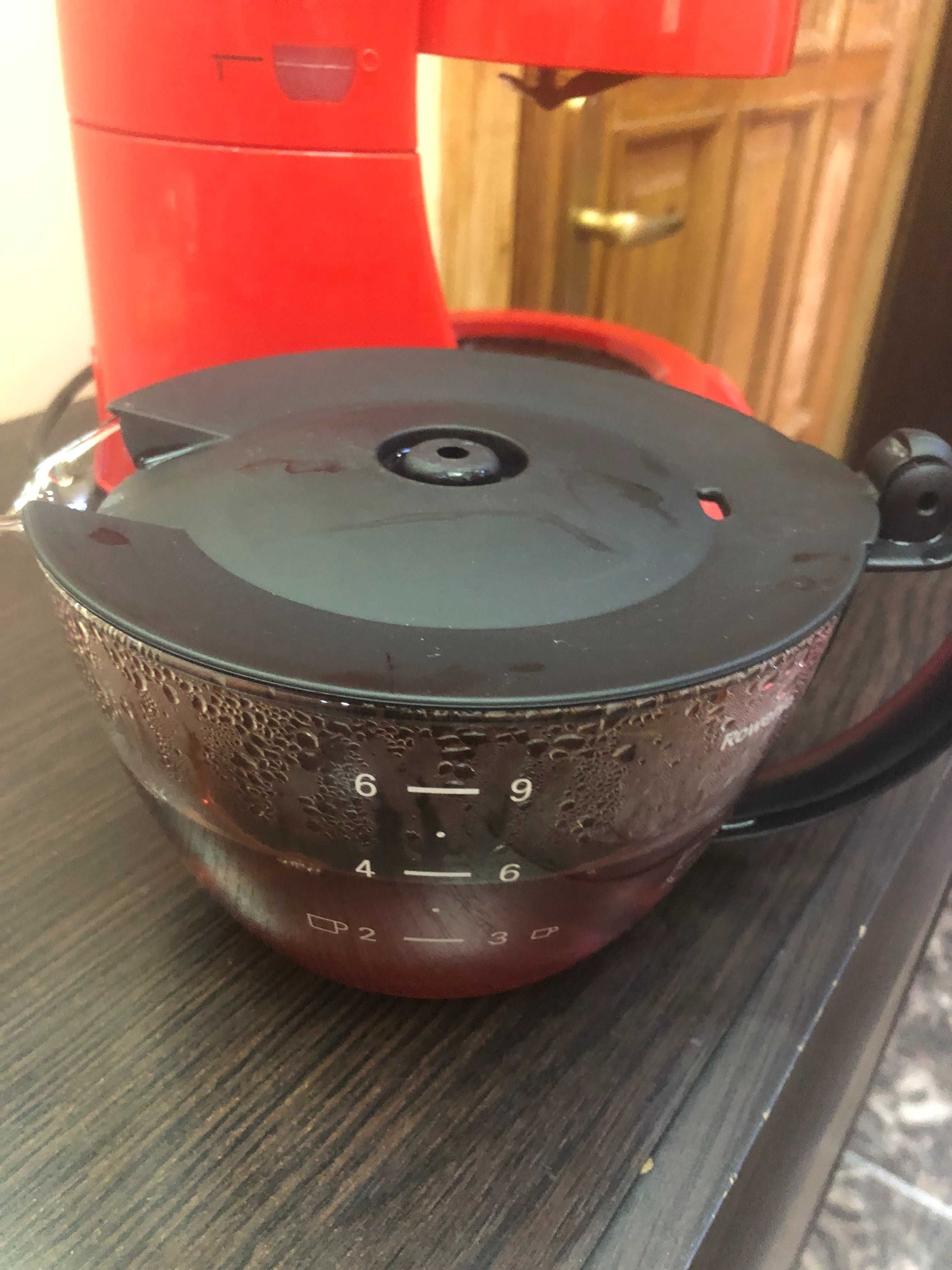 кавоварка  з підігрівом і можливість заварення чаю