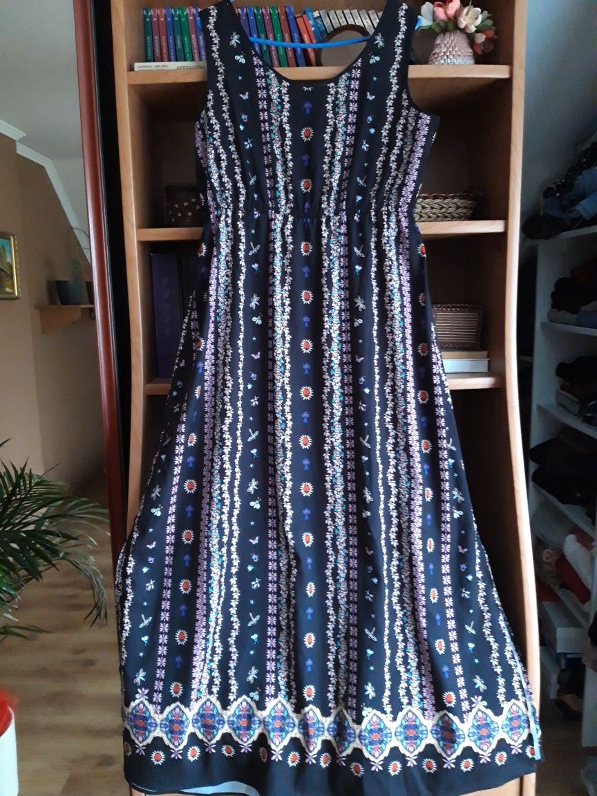 Śliczna długa sukienka rozmiar 42/44/46  2XL