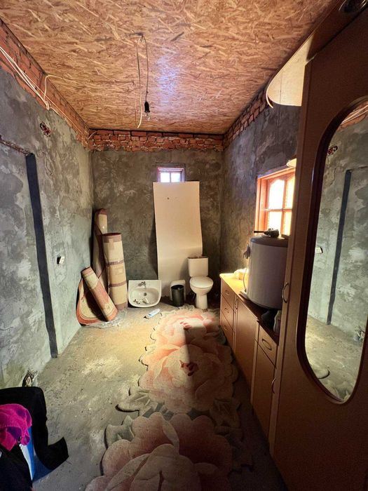 Просторий цегляний будинок, лише 20хв до міста!!