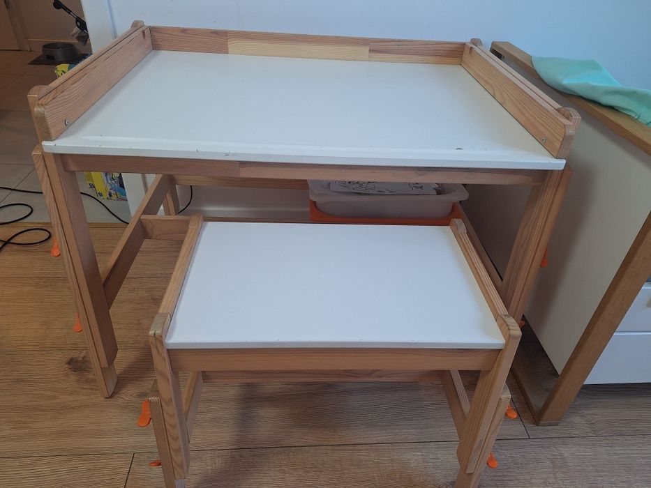 Biurko i krzesło FLISAT IKEA