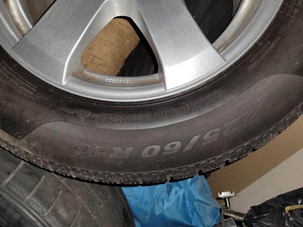 opony zimowe 16" z felgami
