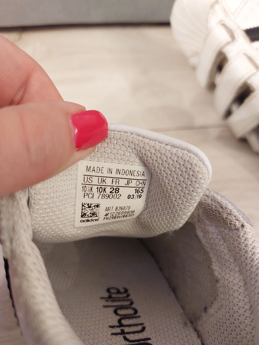 Białe Adidas Superstar rozm. 28, na rzepy