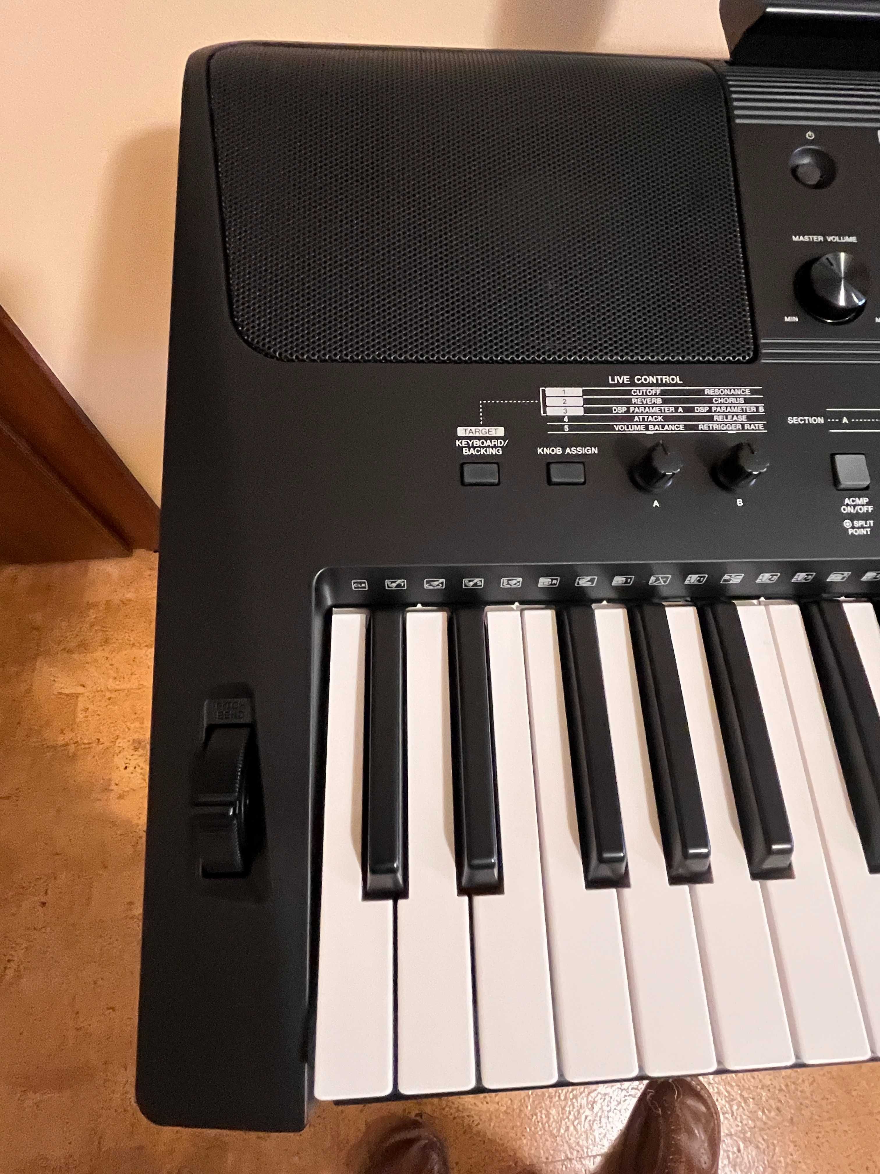 Keyboard YAMAHA PSR-E463 + pokrowiec
