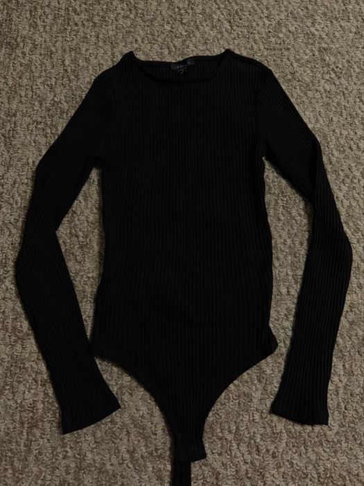 Боді чорне з рукавами в рубчик