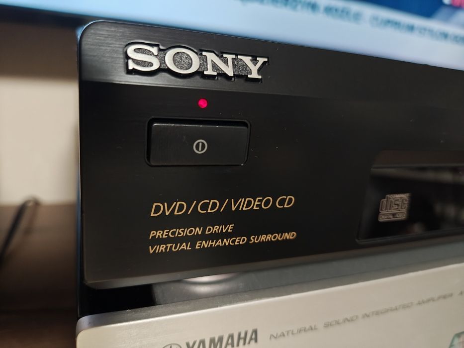 Odtwarzacz CD,DVD Sony DVP-S335