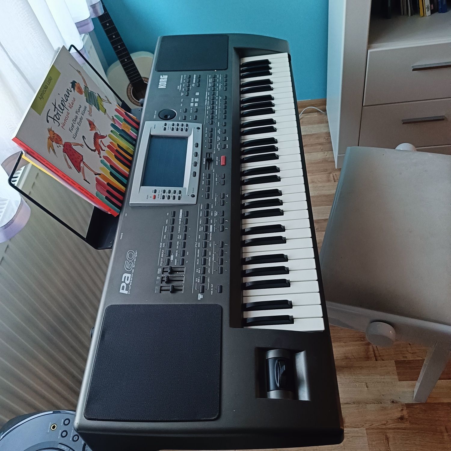 Keyboard Korg Pa 60