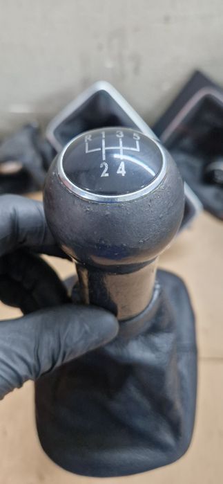 Mieszek gałka zmiany biegów vw golf IV