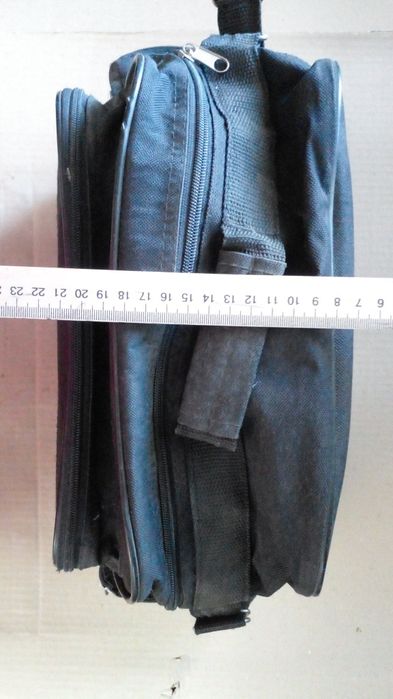 Сумка чорна наплічна