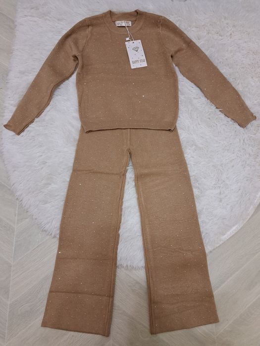 Новий теплий костюм з камінчиками 6 років