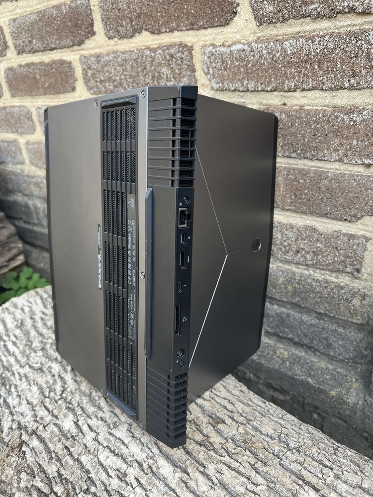 Dell Alienware 13 R3 OLED