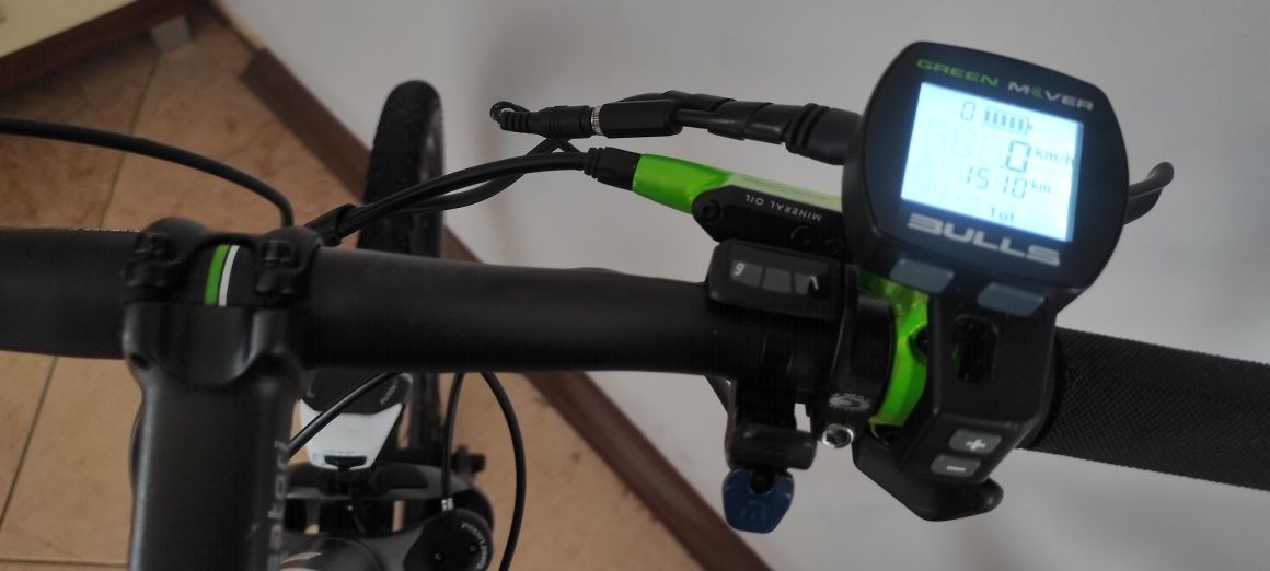 Rower elektryczny Bulls/DeoreXT/Jak nowy/Mały przebieg/Koła 28
