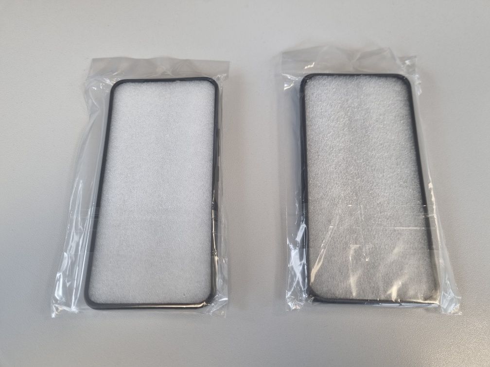 Dwa etui S22 5g.