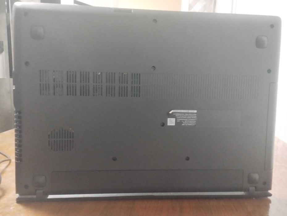 Ноутбук,леново хороший стан 250гб