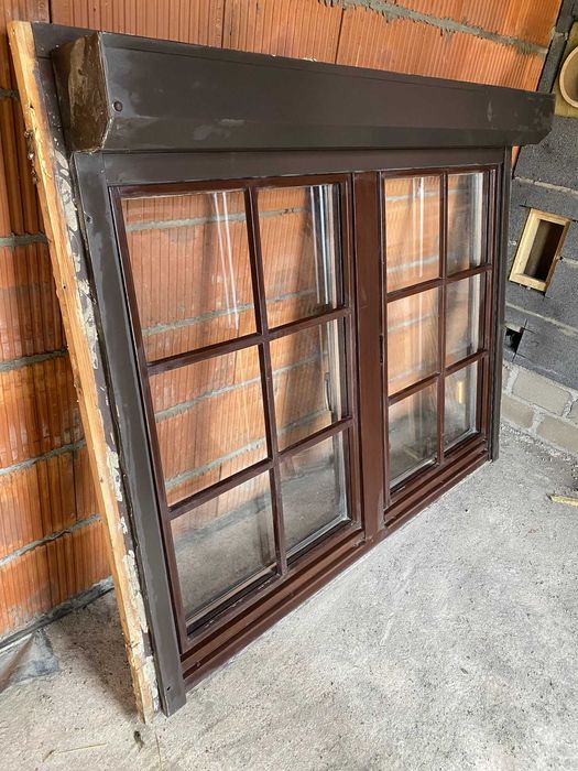 Okno podwójne drewniane dwuszybowe wraz z roletą