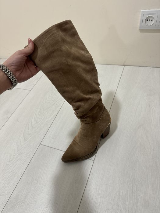 Сапоги казаки бежевые