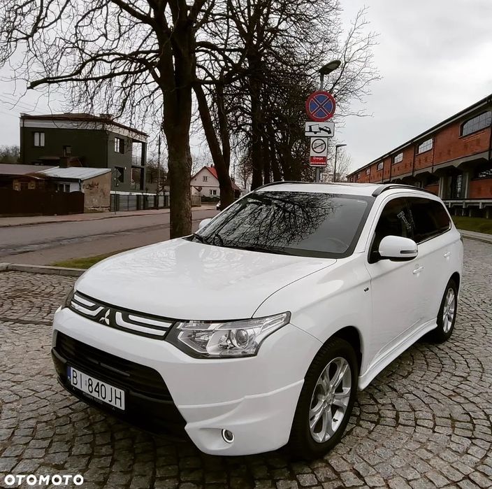 Mitsubishi Outlander 3.0v6 Limited GT pakiet Samurai 7os. 4x4