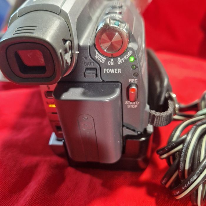 Відеокамери Sony Mini dv dcr-hc94 та 8мм Соні  CCD- TR640E