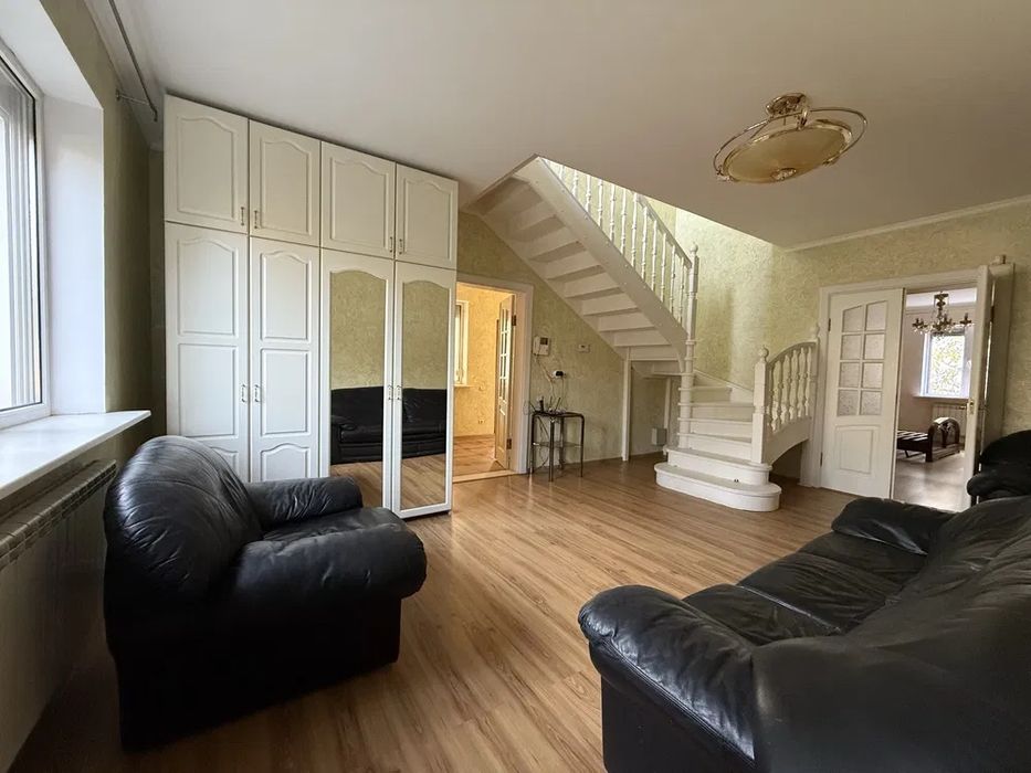 Будинок під Києвом поруч | 414м2| 24 сотки| Крюківщина поруч з ОЗЕРОМ