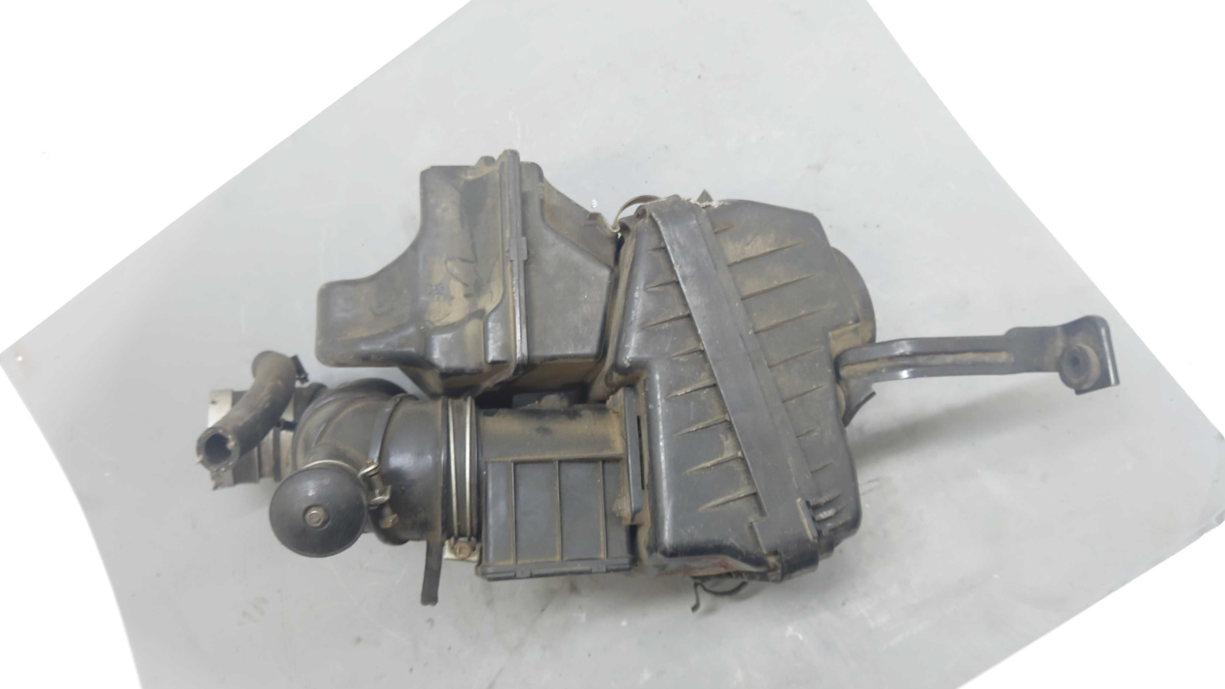 Mitsubishi Space Runner 1.8 B Obudowa Filtra Powietrza Przepływomierz