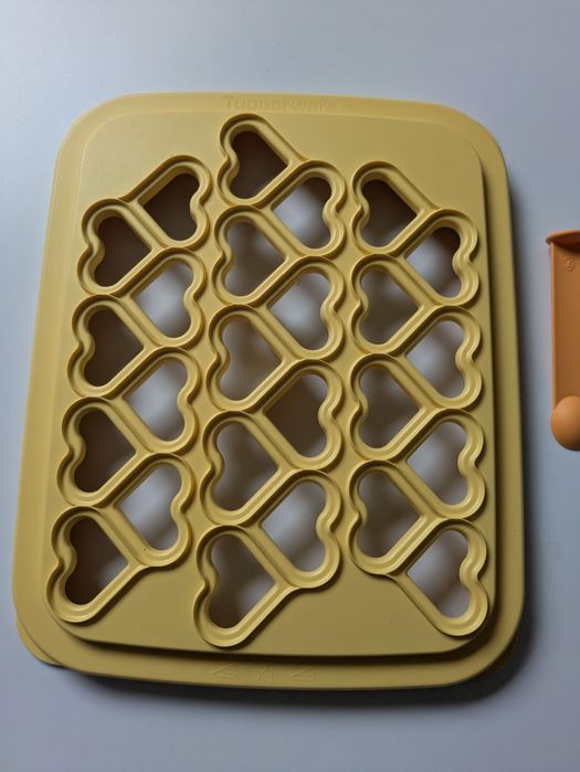 Tupperware do robienia pierogów, ravioli serduszka NOWY