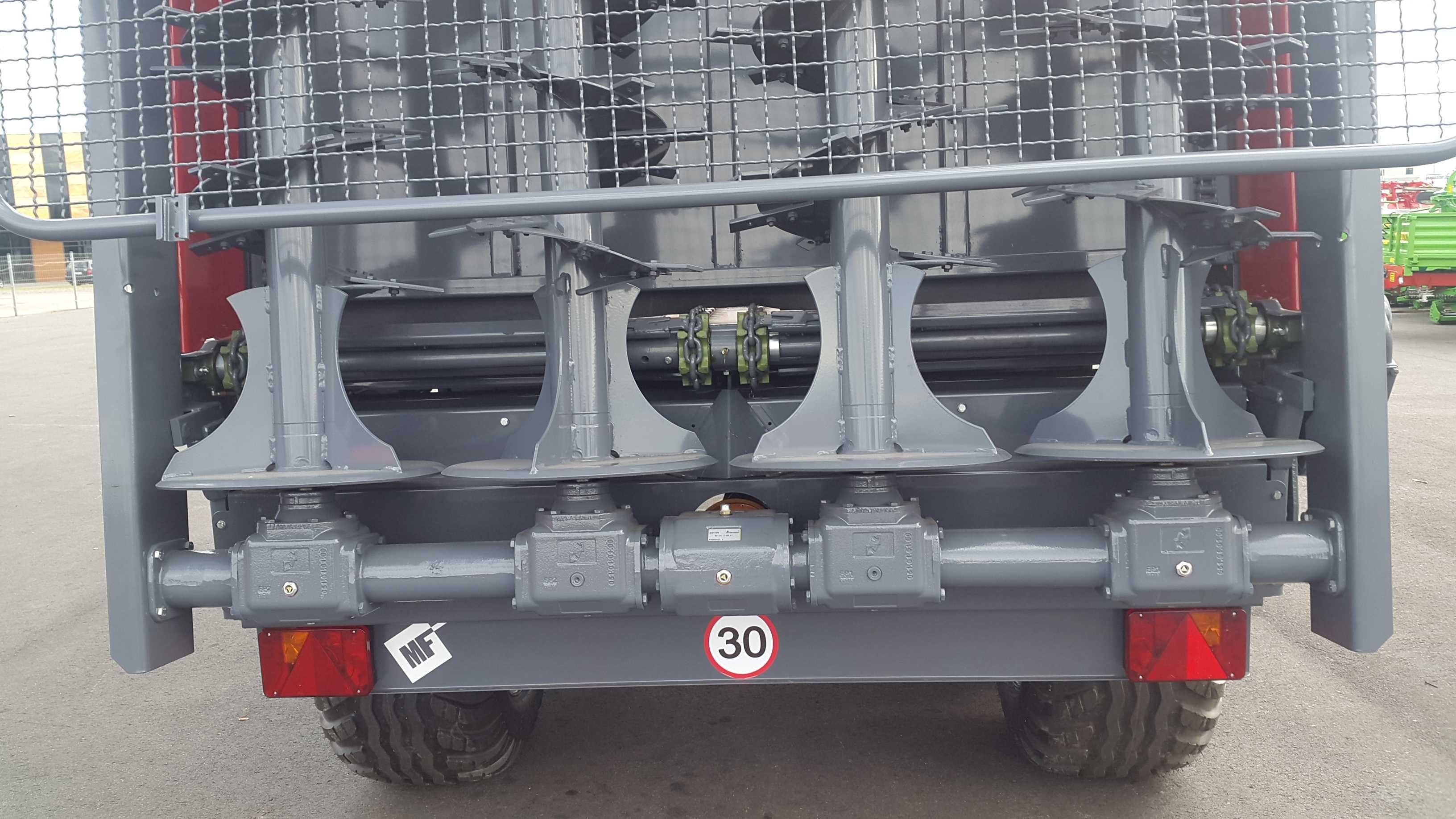 Rozrzutnik obornika Metal-Fach N267 HORNET 8T