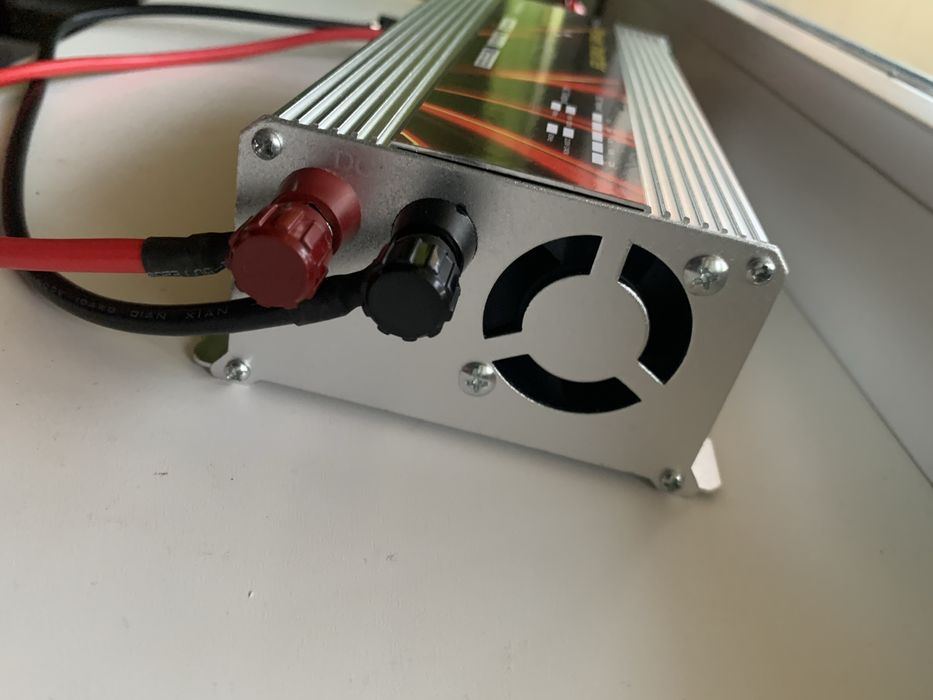 Інвертор 2000w з 12v на 220v