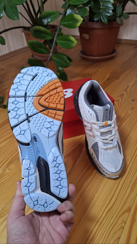 Чоловічі new balance 1906 r , бігові, сіточка, дихаючі