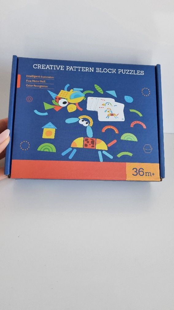 Creative pattern block puzzlles. Drewniane klocki