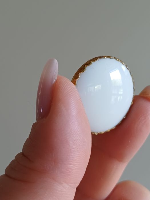 Okrągła brosza broszka vintage retro stara przypinka pod kołnierzyk