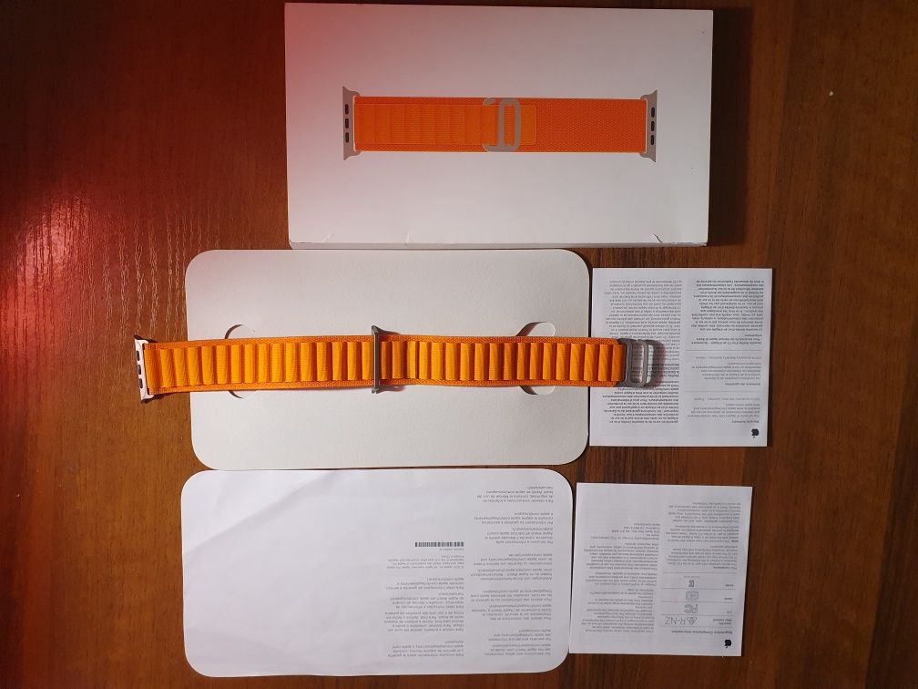 Ремінець Apple Alpine Loop для Apple Watch 49 мм / 44 мм
