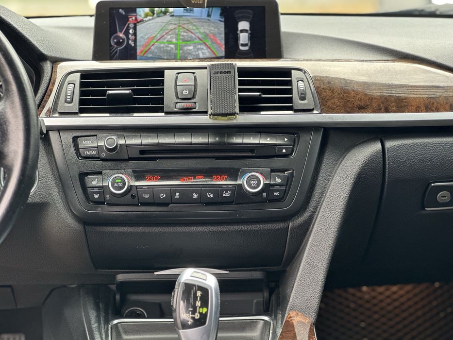 В продажі BMW 3 Series