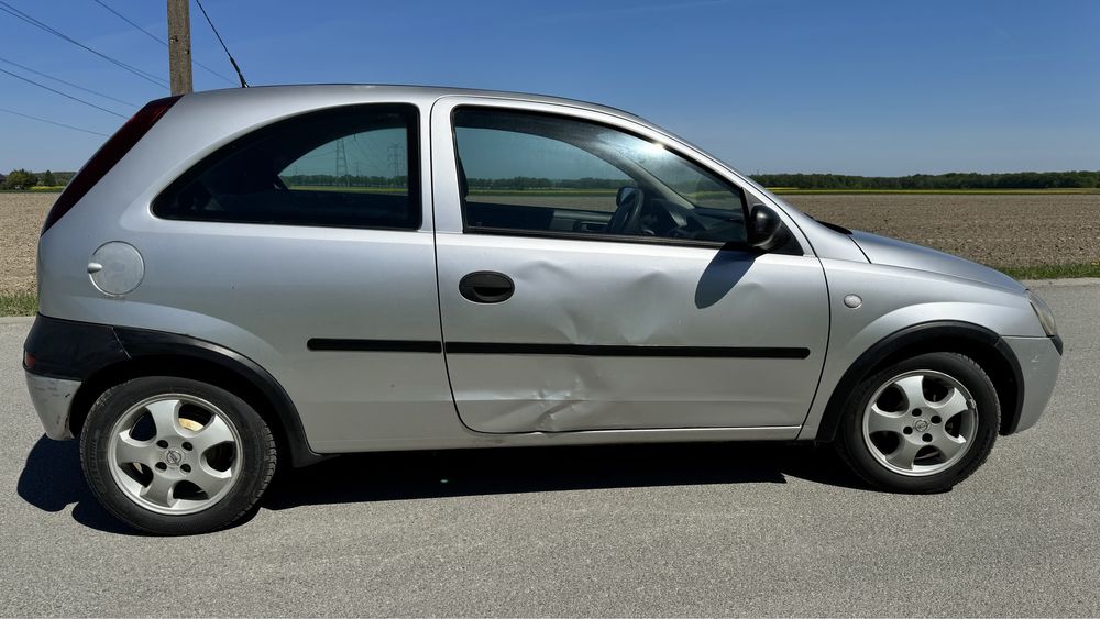 Opel corsa C 1.0