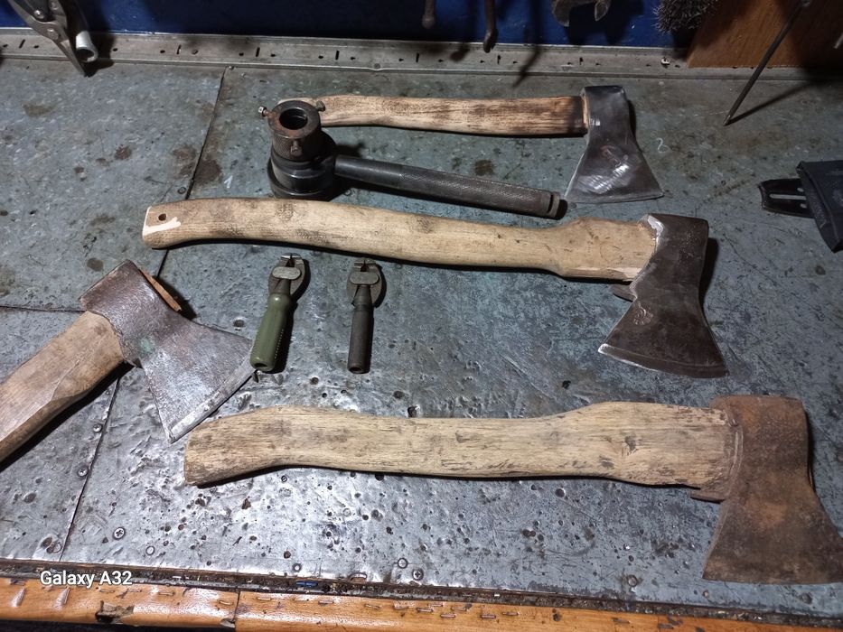 Топори ссср в гарному стані не дорого