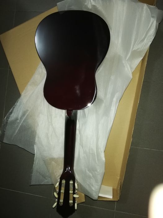 Guitarra castanha sunburst 1/4 para crianças