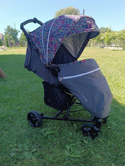 Прогулянкова коляска!!