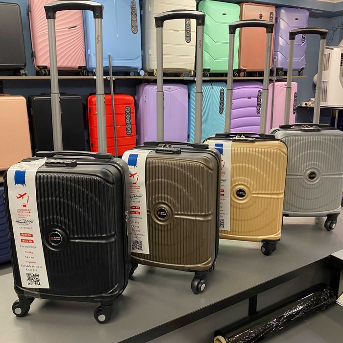 Чемодан, валіза 40×30×20 см для ручної поклажі WizzAir / Ryanair (П12)