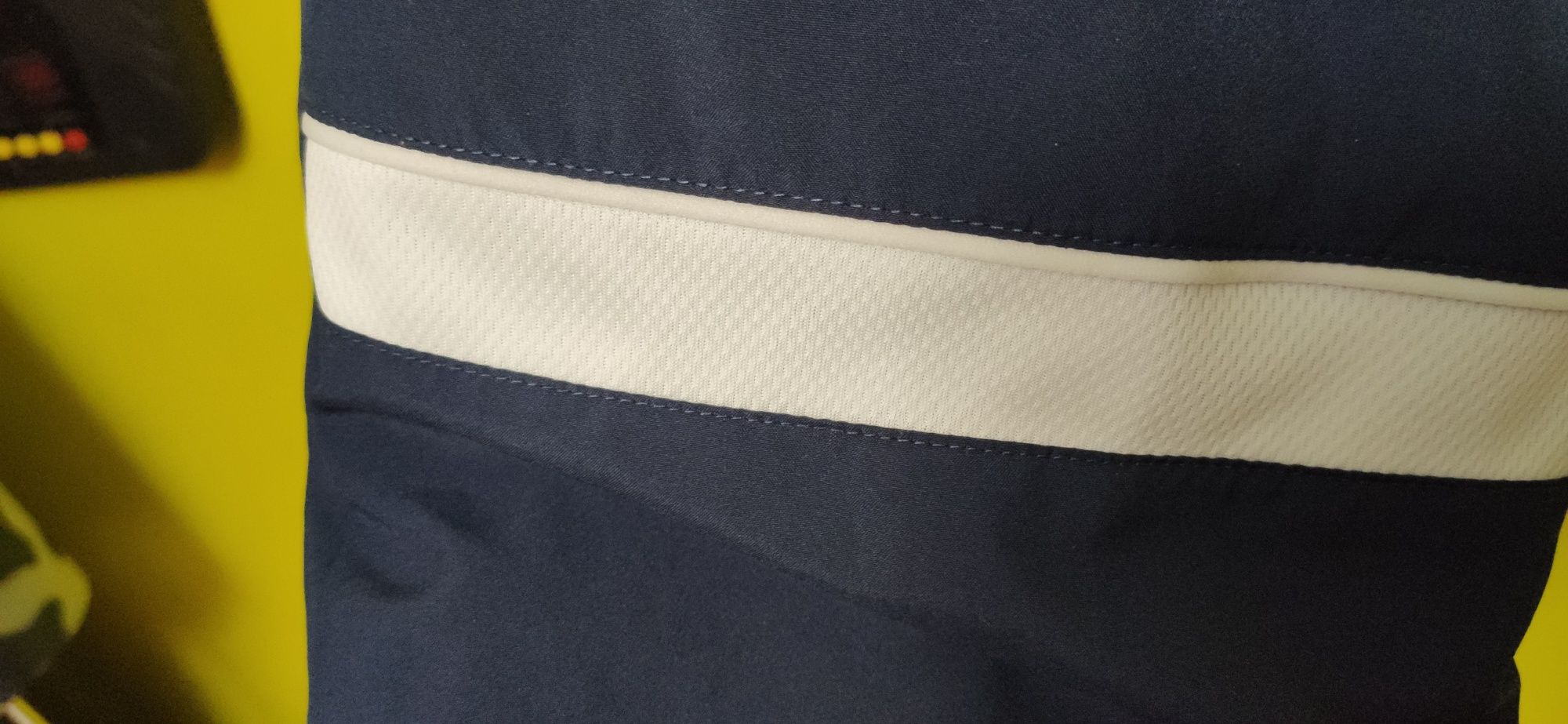 Spodnie dresowe NIKE dry fit academy z kieszeniami na suwak i ściągacz