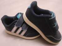 Buty chłopięce Adidas 22
