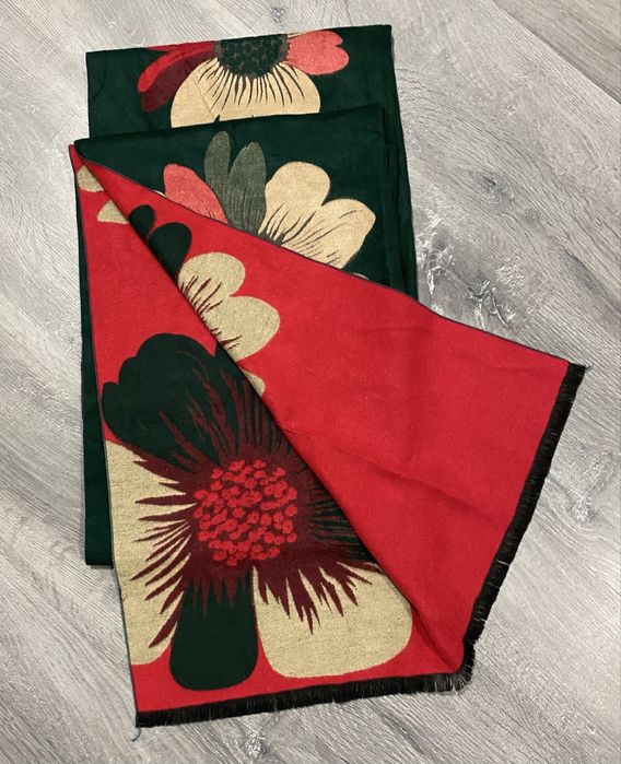 Шарф палантин в квітковому принті