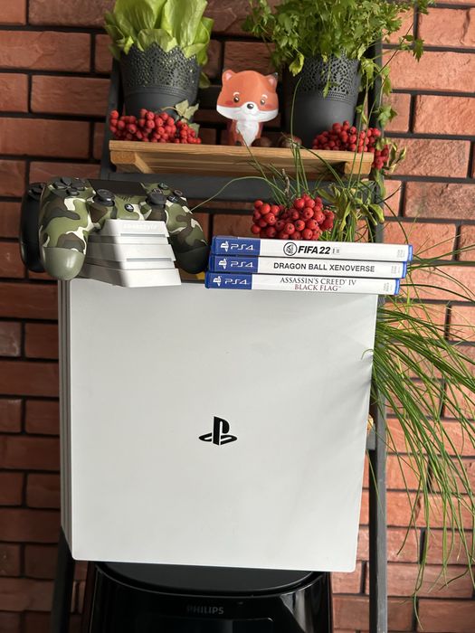 Konsola Sony Playstation4 Pro 1TB CUH-7116B White+2xPad/Stacja/3xGry!