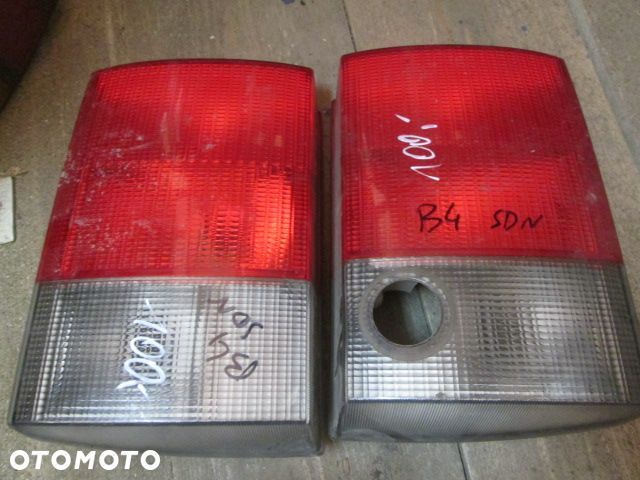 LAMPA TYLNA AUDI 80 B4  LEWA