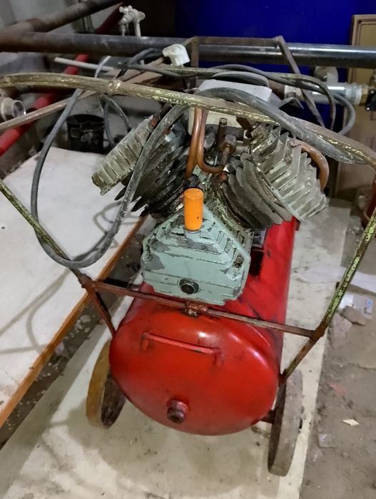 Компресор Forte vfl 50