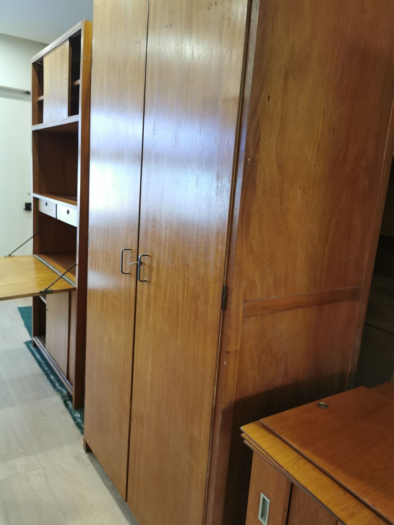 Estantes Vintage da Olaio  para livros e outros móveis Mid-century