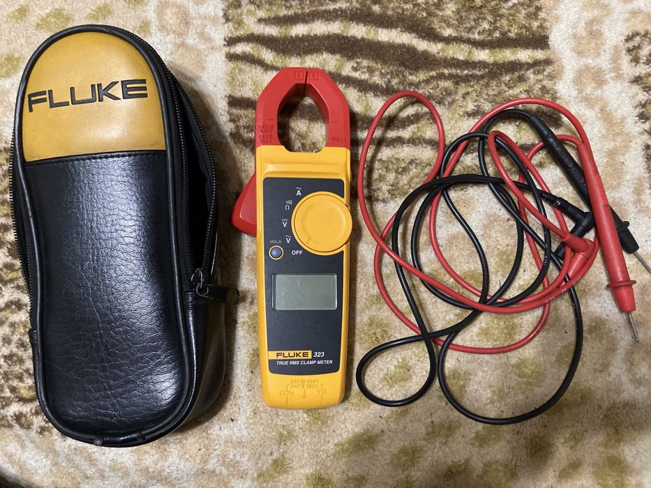 Токоизмерительные клещи Fluke 323