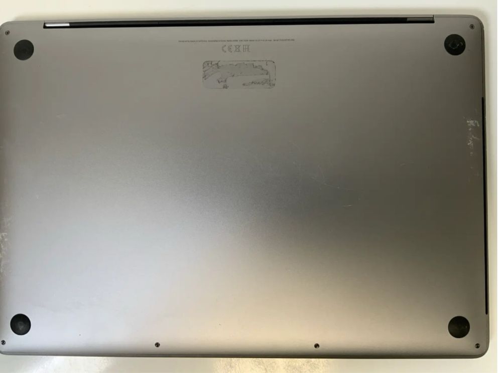 Apple Macbook Pro 15.4