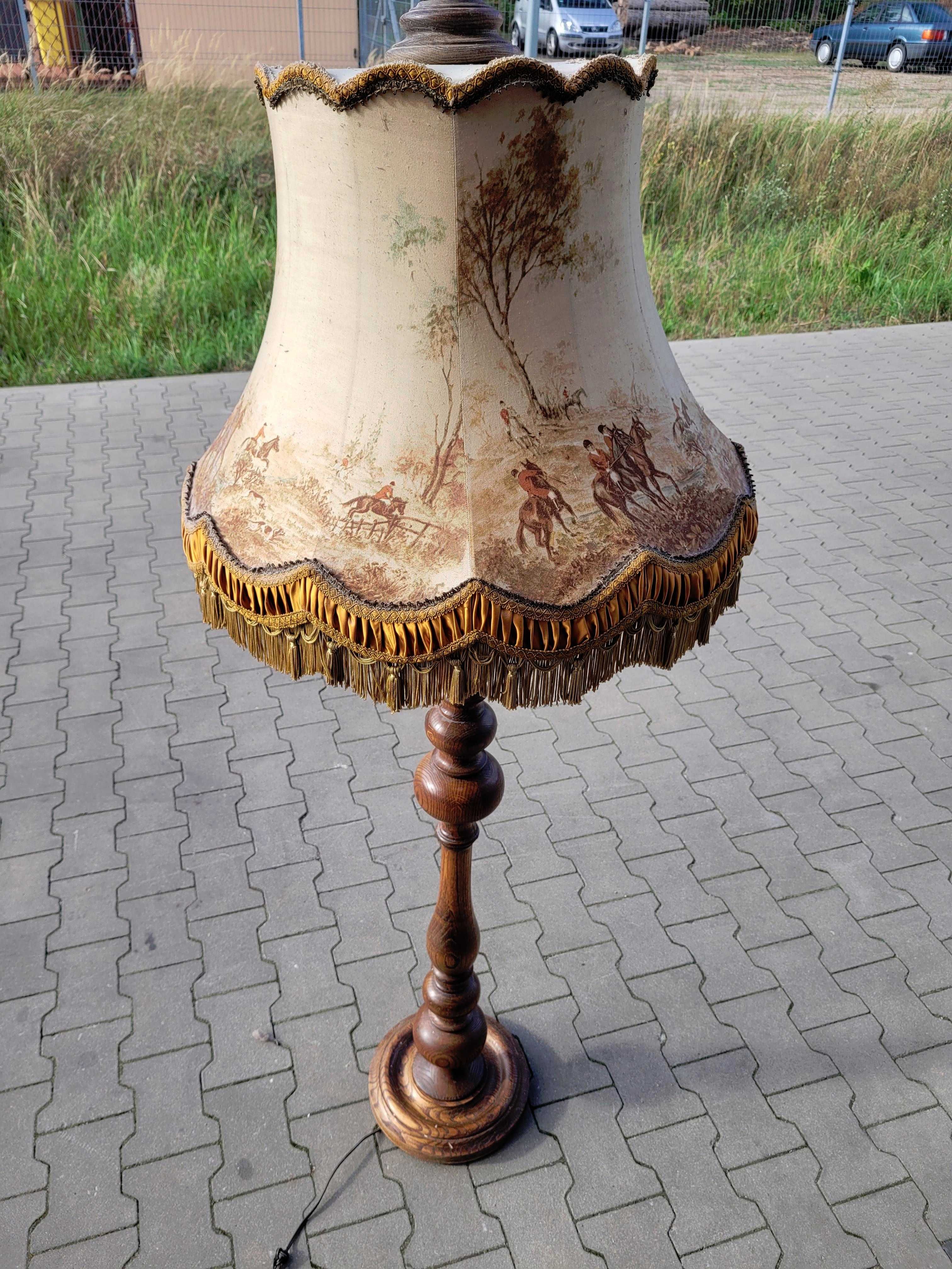 Lampa drewniana z abażurem