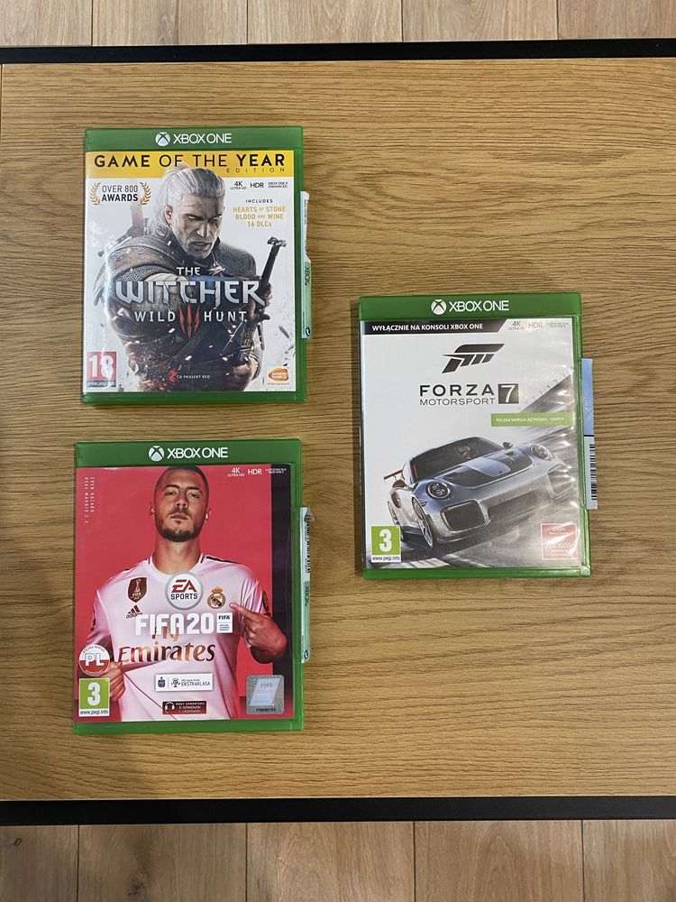 Xbox One S - dwa pady 3 gry